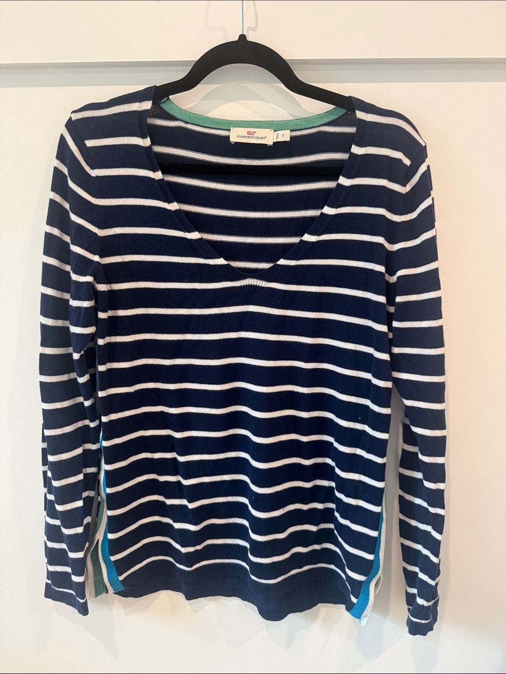 Vineyard Vines Navy & White Striped V‑Neck Long Sleeve Tee